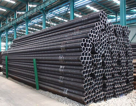 A106 tubería de acero inconsútil laminada en caliente ASTM A53 GR. Carbono con la pintura negra